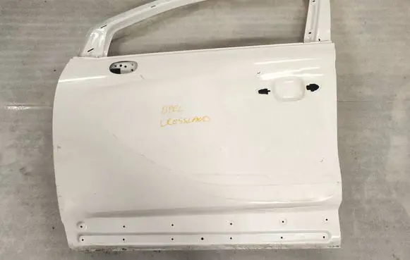 Opel Crossland X Front door