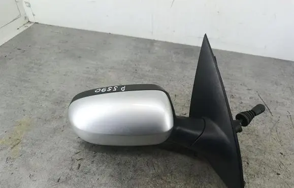 Opel Corsa C Front door electric wing mirror 