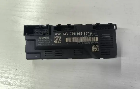 Porsche Cayenne (92A) Tailgate/trunk control unit/module 7P5959107B 7P5959107A 28409360033