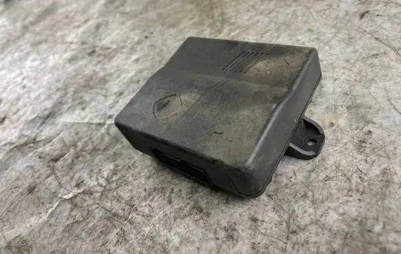 Mercedes-Benz E W210 Other control units/modules Gm1121mgb 08760002069703
