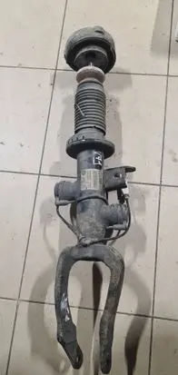 Front shock absorber with coil spring