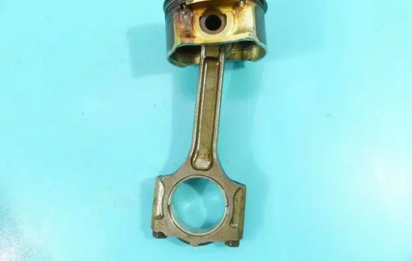 Nissan Juke I F15 Piston HR16 IMPRK1333049