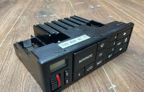 Mercedes-Benz SL R129 Climate control unit 1298300285 A1298300285
