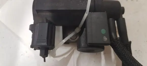 Toyota Avensis T250 Turbo solenoid valve 258190R011 70051308