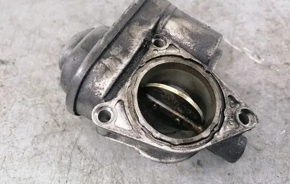 Audi A8 S8 D3 4E Throttle valve 057128063