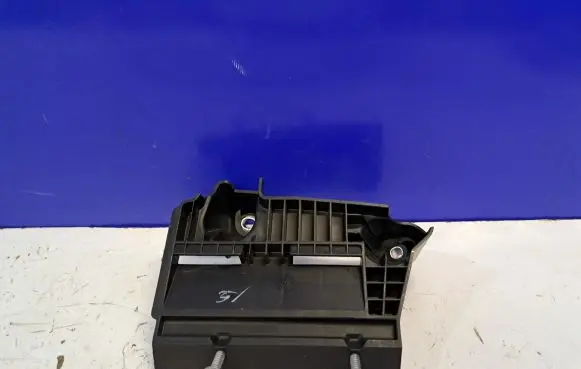 Ford Fusion Battery bracket DG9310663