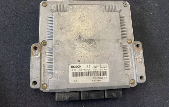 Renault Laguna II Engine control unit/module 8200121886