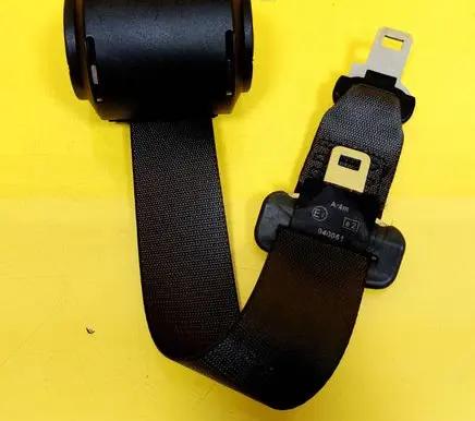Renault Laguna II Middle seatbelt (rear) 040051
