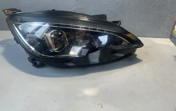 Peugeot 308 Headlight/headlamp 96778323 6253230 1305237176