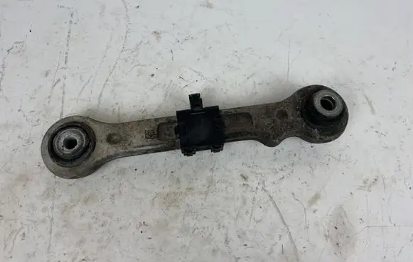 Maserati Levante Rear upper control arm/wishbone 06700320170