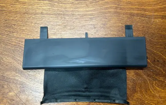 Volkswagen Touran I Steering wheel column trim 1T1858345B