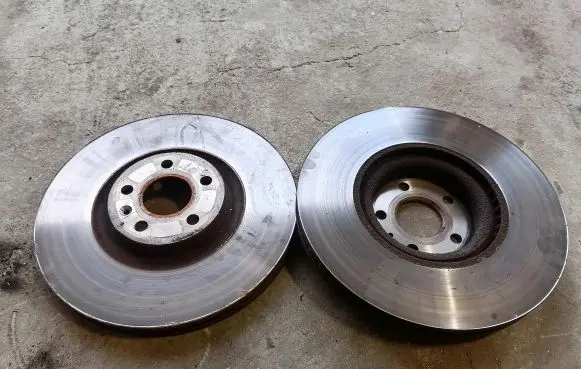 Volvo XC90 Front brake disc 31471651