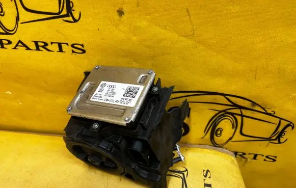 Audi A8 S8 D4 4H Voltage converter/converter module 4H0837911 LTM2TFL FRA