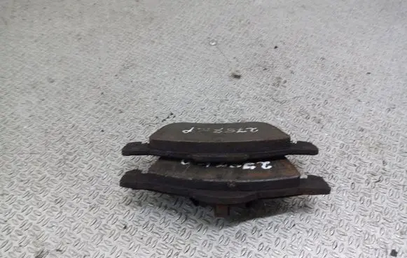 Volvo V70 Brake pads (front) 