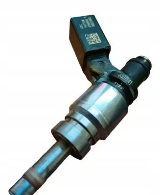 Audi A6 S6 C6 4F Fuel injector 06E906039C