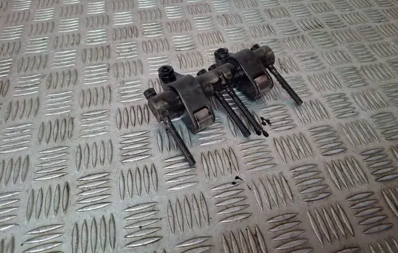 Volkswagen PASSAT B5.5 Camshaft holder 