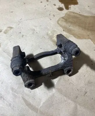 Ford Mondeo MK IV Brake caliper pad carrier rear 1487B