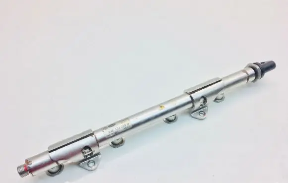 Volkswagen Caddy Fuel main line pipe 04E133320D 06J906051E