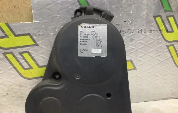 Volvo V70 Timing belt guard (cover) 30757214