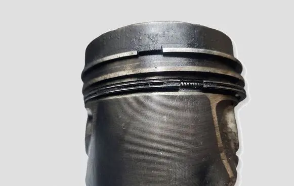 Skoda Octavia Mk2 (1Z) Piston CAY