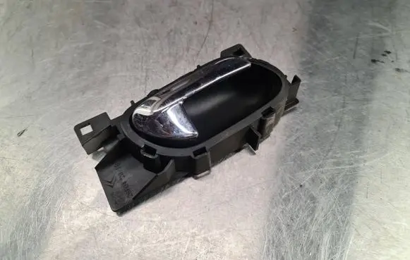 Peugeot 407 Front door interior handle 100127386