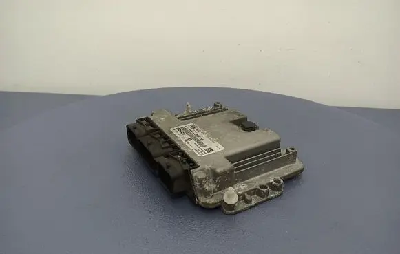 Ford Focus C-MAX Engine control unit/module ECU 6M5112A650NA