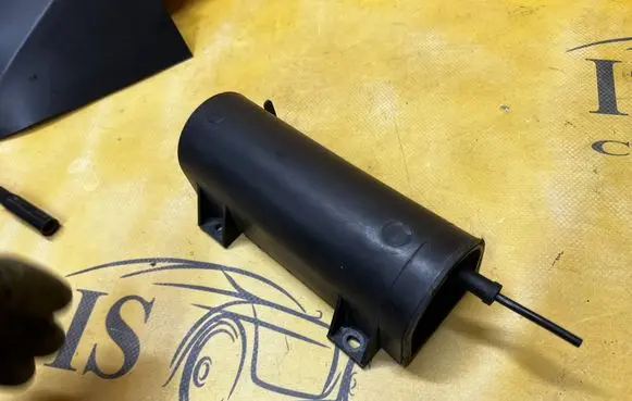 Vacuum air tank