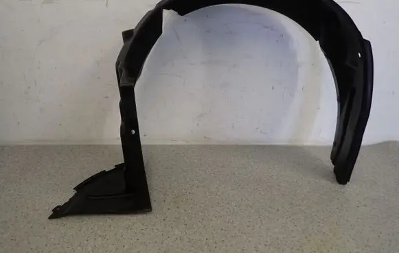 Suzuki Swift I Front arch 7232163J0