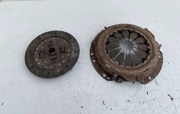 Toyota Corolla E90 Pressure plate 1217012170