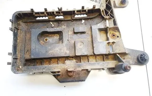 Battery box tray