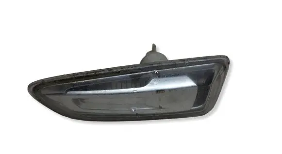 Opel Astra J Front fender indicator light 13273103