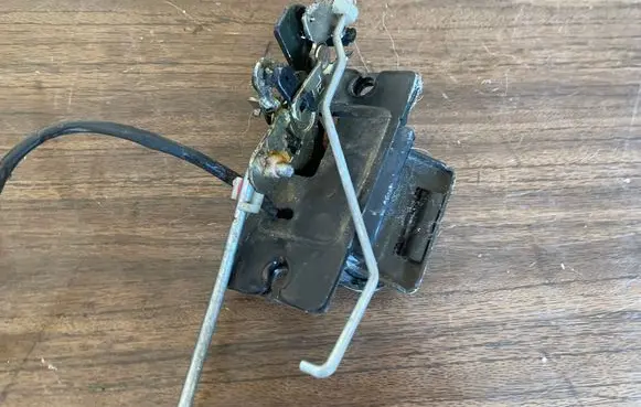 KIA Sorento Tailgate/trunk/boot lock/catch/latch