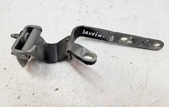 Tailgate/trunk/boot hinge