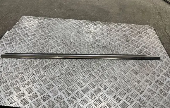 Mercedes-Benz C W204 Front door glass trim molding 