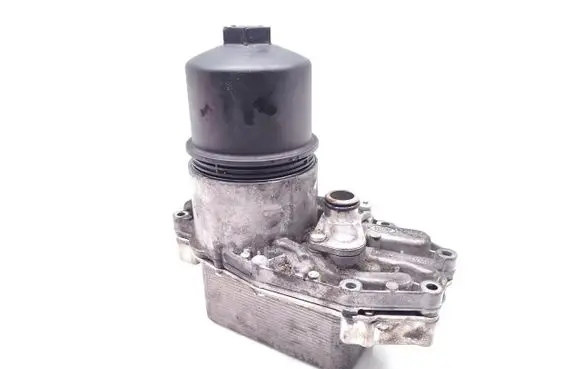 Land Rover Range Rover L405 Engine oil radiator FW936B624AB