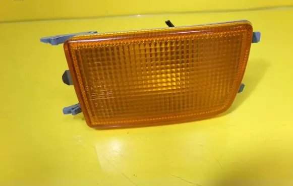 Volkswagen Golf III Front indicator light 858039