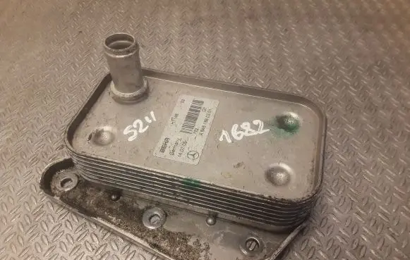 Mercedes-Benz E W211 Gearbox / Transmission oil cooler 6461880301 A6461880301