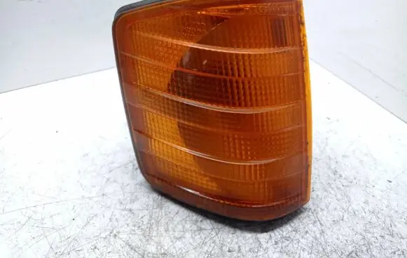 Mercedes-Benz 190 W201 Front indicator light