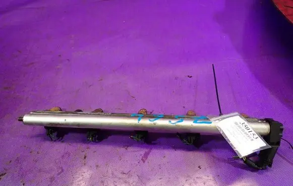 Volvo S40 Fuel main line pipe 0261230109