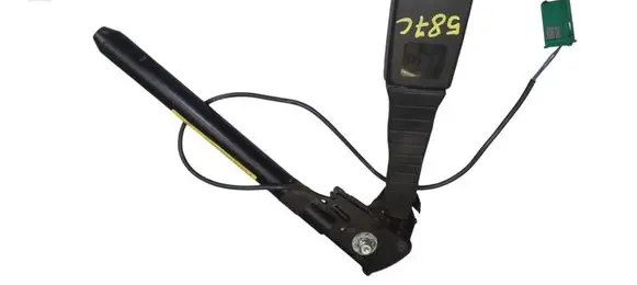 Opel Zafira B Front seatbelt buckle 13127266 13130023 330803354
