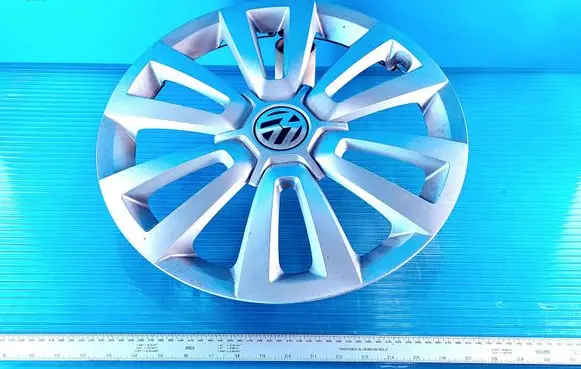Volkswagen Golf VII R16 wheel hub/cap/trim 5C0601147C