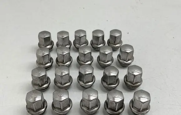 Jeep Grand Cherokee WL Nuts/bolts 