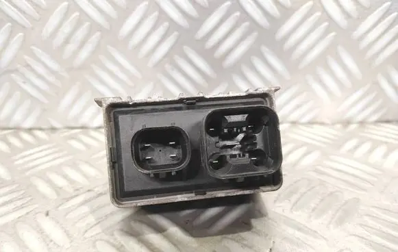 Opel Insignia A Other relay 574993