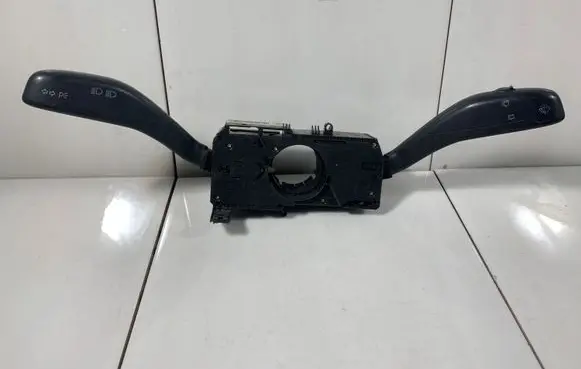 Volkswagen Polo IV 9N3 Wiper turn signal indicator stalk/switch 6Q0953503AD