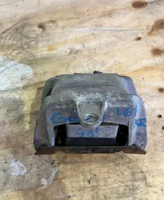 Volkswagen Golf IV Engine mount bracket 107972