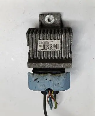Citroen DS5 Glow plug pre-heat relay 9663824880 AV6112A343BA