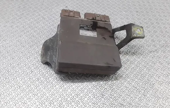 Toyota Avensis Verso Fuel injection control unit/module 8987120030