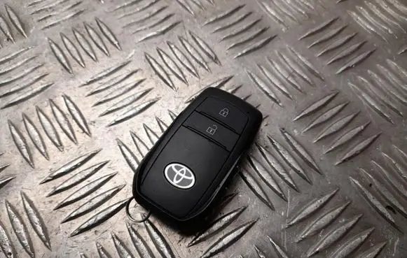 Toyota Yaris Cross Ignition key/card 113
