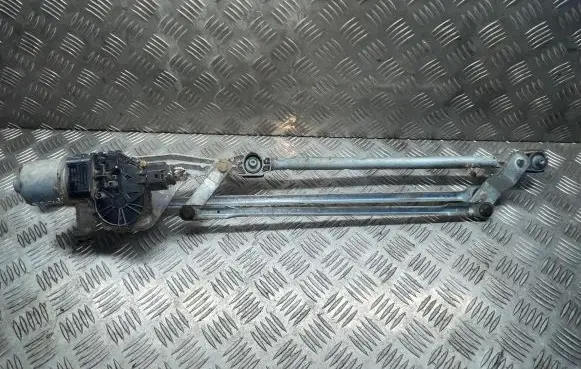 Ford Focus Front wiper linkage and motor BP4K67340 4M5117508AA 0390241731