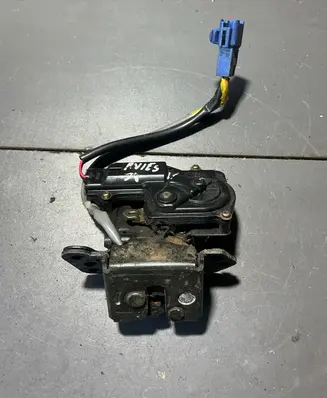 Tailgate/trunk/boot lock/catch/latch